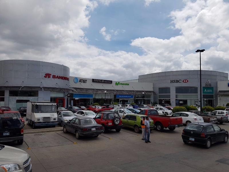 Local en renta Plaza satelite León Gto