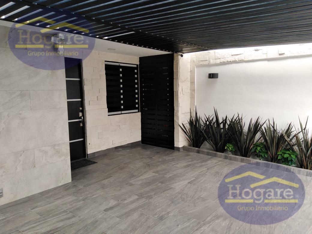 Casa Venta 3 niveles Roof Garden Preciosa vista a la ciudad Residencial La Foresta, Norte León Gto