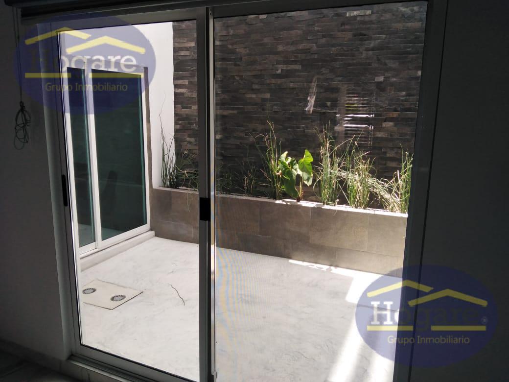 Casa Venta 3 niveles Roof Garden Preciosa vista a la ciudad Residencial La Foresta, Norte León Gto