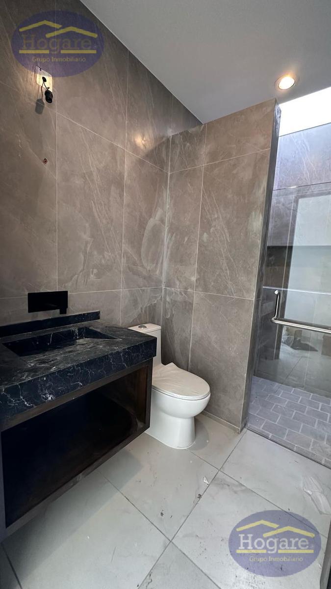Casa en Venta dentro de Cluster en la Campiña residencial León Gto