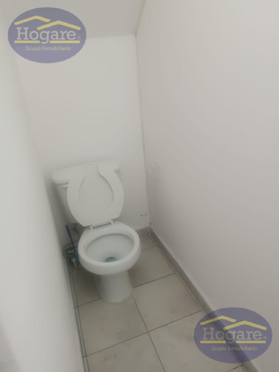 Oficina en Renta, excelente espacio para consultorio o para oficina en la Col. Obregón León Gto.