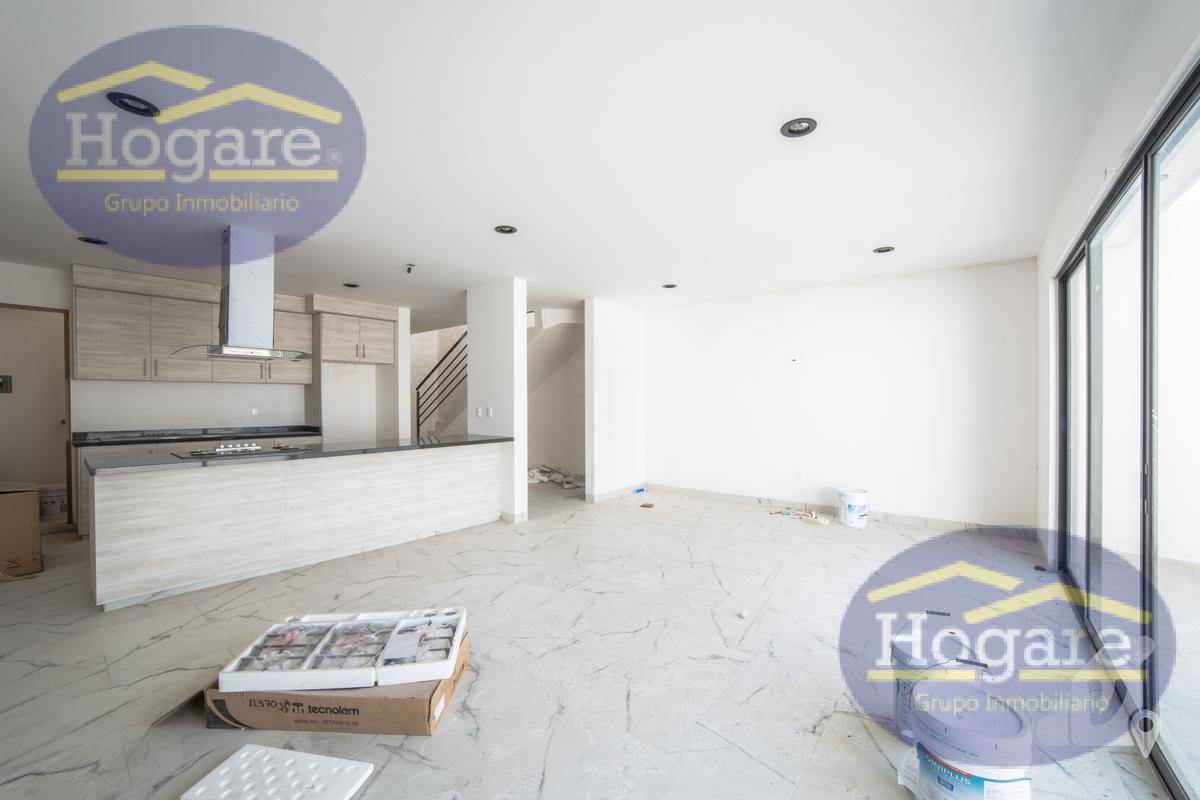 Casa en Venta en pirvada en Mayorazgo León Gto