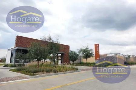 Terreno en  venta en Esquina en lomas V de molino león gto