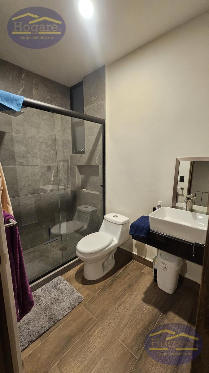 Departamento 2ble altura en Venta, Excelente ubicación en el Norte, León Gto