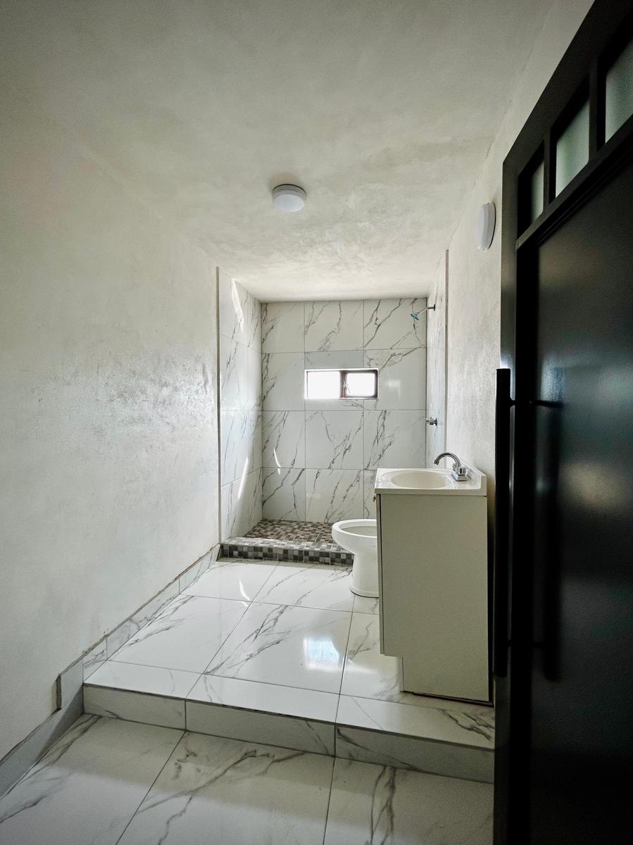 CASA EN VENTA A UN PAR DE CUADRAS DE BLVD AUSTRI, COLONIA CHAPALITA, LEÓN GTO