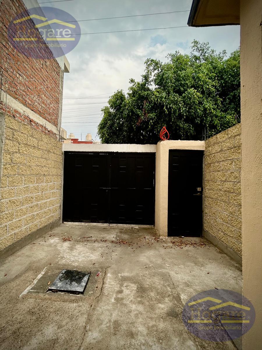 Apartada! CASA EN VENTA FRACC PUERTA SAN CARLOS, BLVD AEROPUERTO, SUR LEÓN GTO
