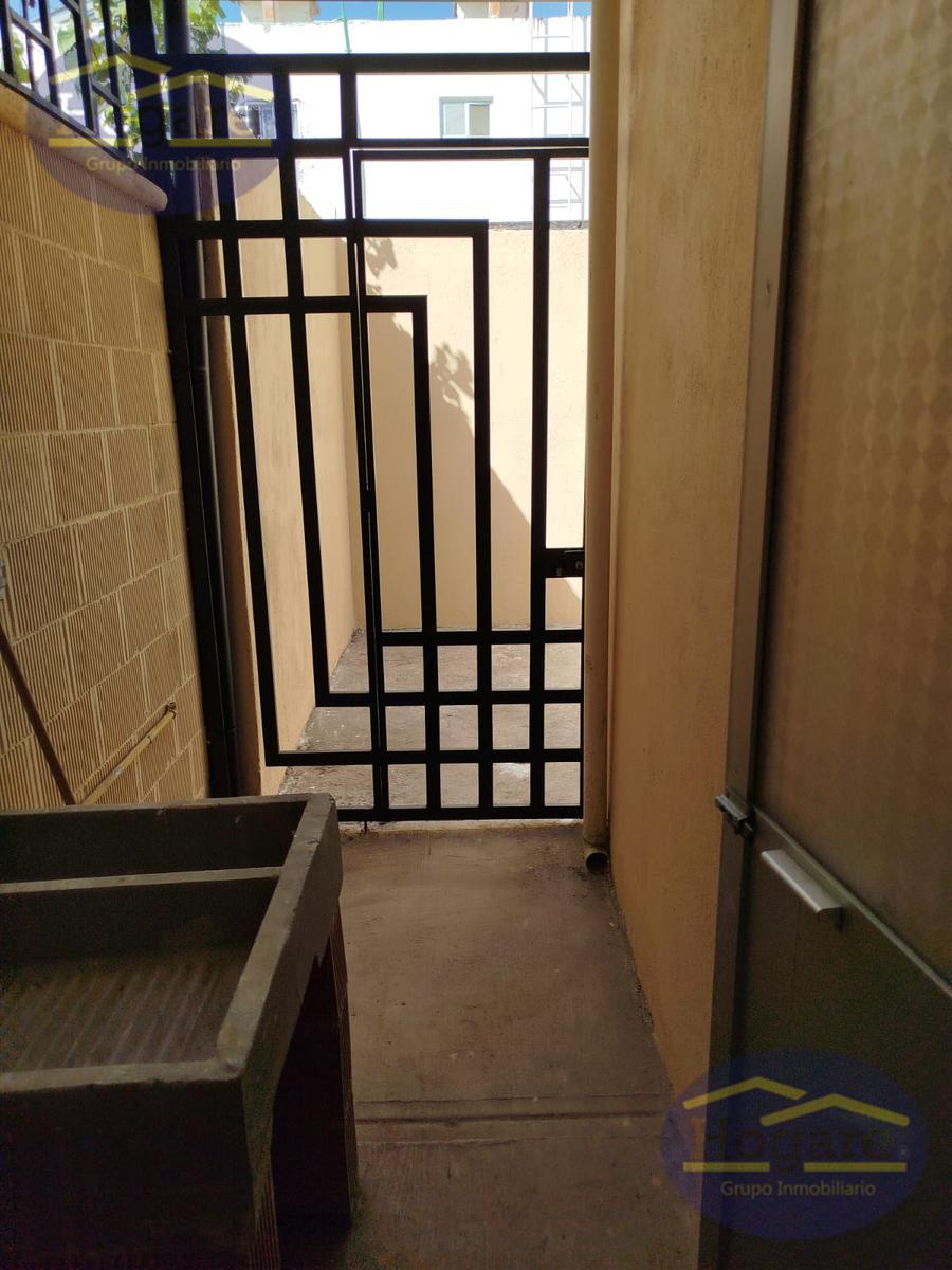 Apartada! CASA EN VENTA FRACC PUERTA SAN CARLOS, BLVD AEROPUERTO, SUR LEÓN GTO