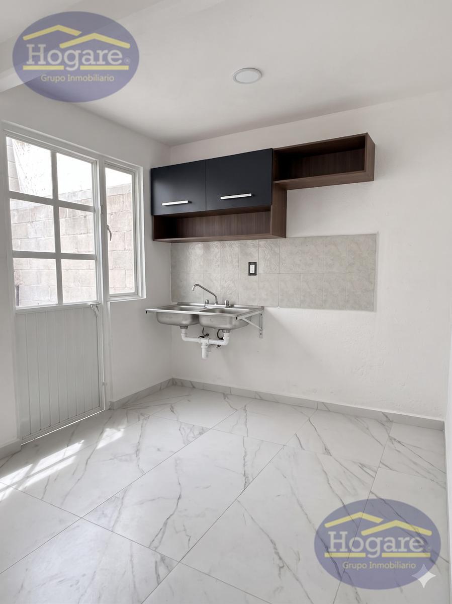 CASA EN VENTA REMODELADA JOYAS DE CASTILLA, LEÓN GTO