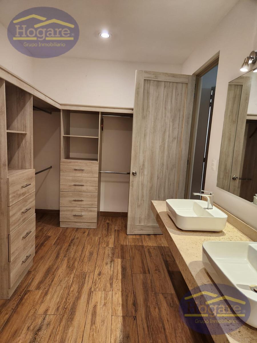 Venta Casa en Molino, Lomas 4, Residencial León Gto
