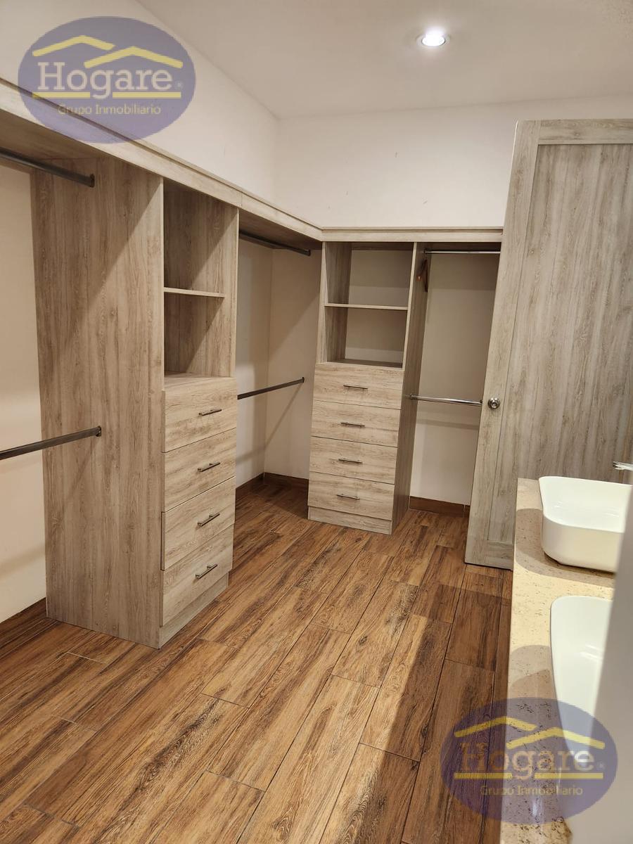 Venta Casa en Molino, Lomas 4, Residencial León Gto