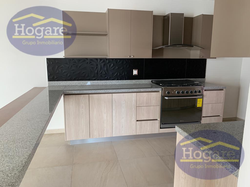 Departamento en Renta con Excelente Ubicación-Fraccionamiento El Condado Plus, León, Gto.