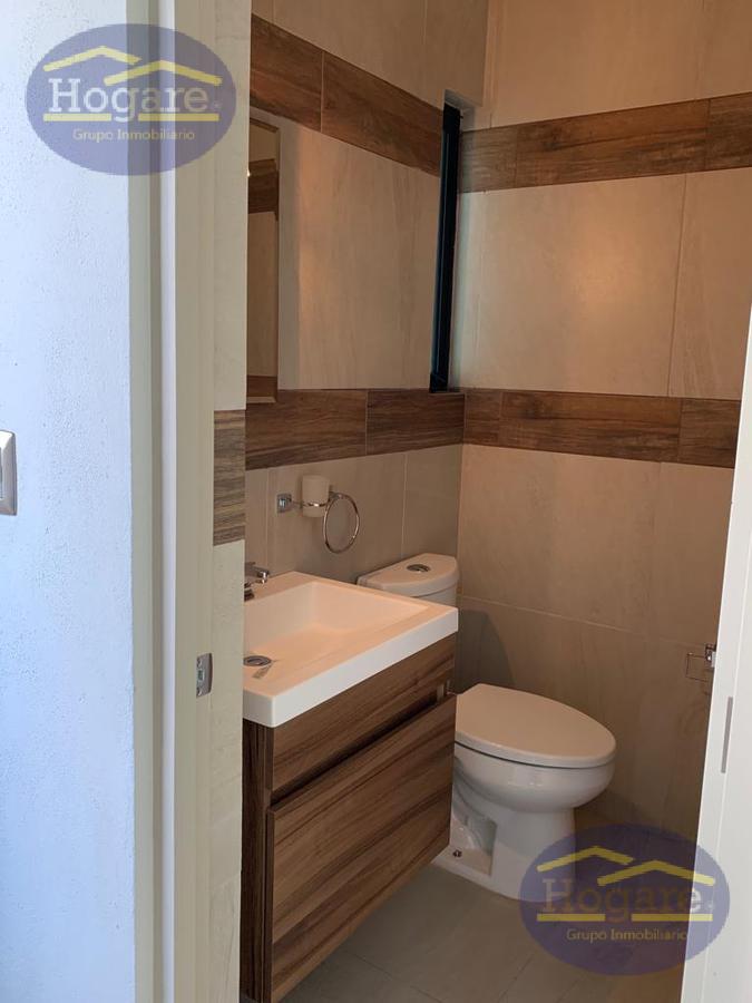 Departamento en Renta con Excelente Ubicación-Fraccionamiento El Condado Plus, León, Gto.