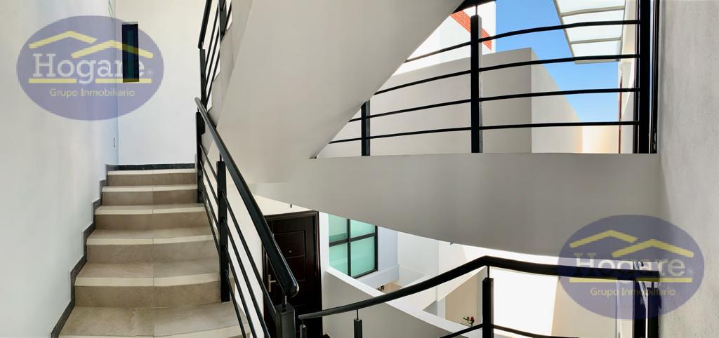 Departamento en Renta con Excelente Ubicación-Fraccionamiento El Condado Plus, León, Gto.