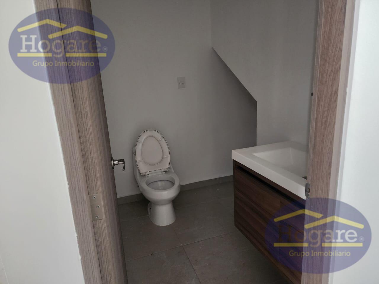 Casa en renta salida a Silao Blvd Herradura