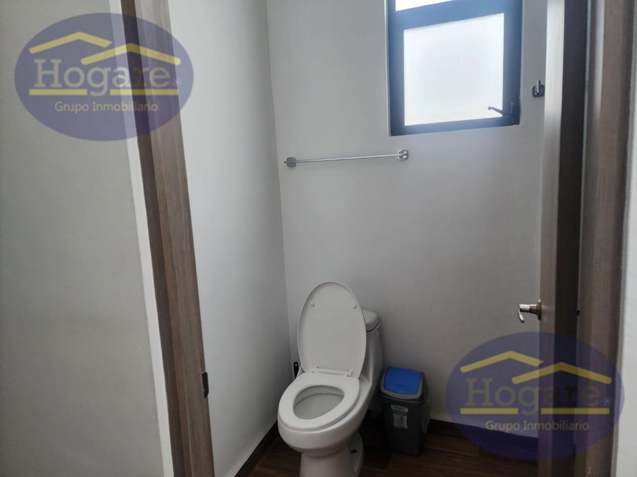 Casa en renta salida a Silao Blvd Herradura